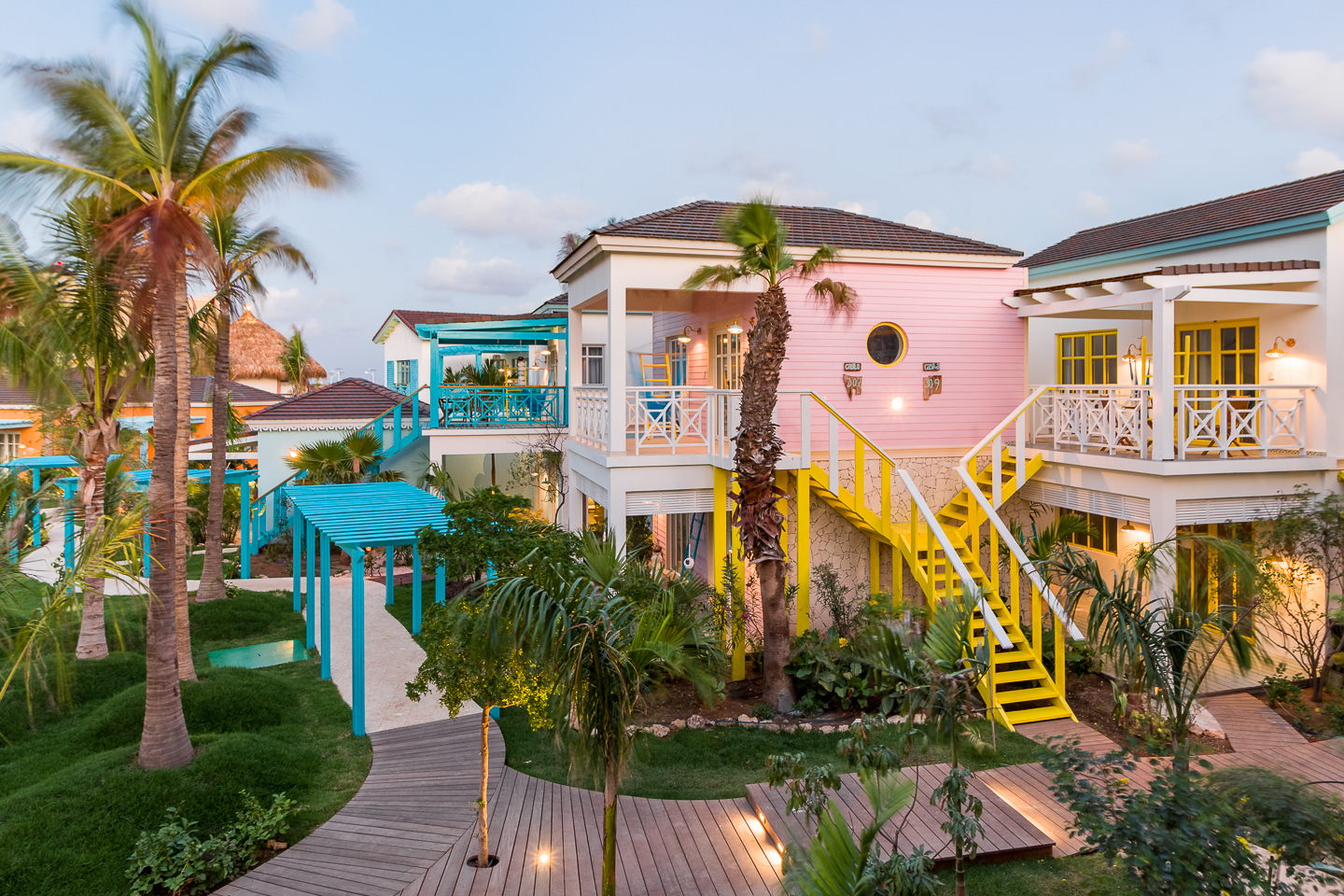 Arrival in the Coconut Grove