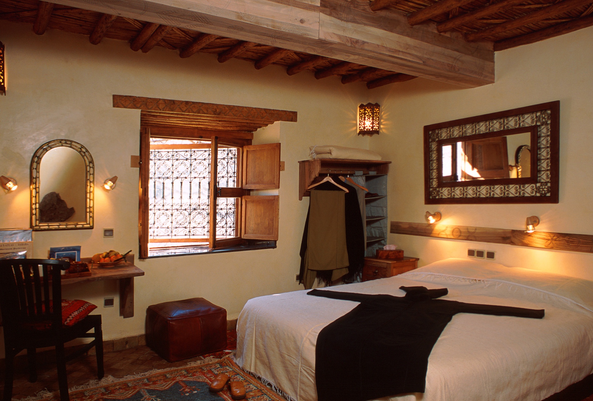 Rustic Berber-style bedroom